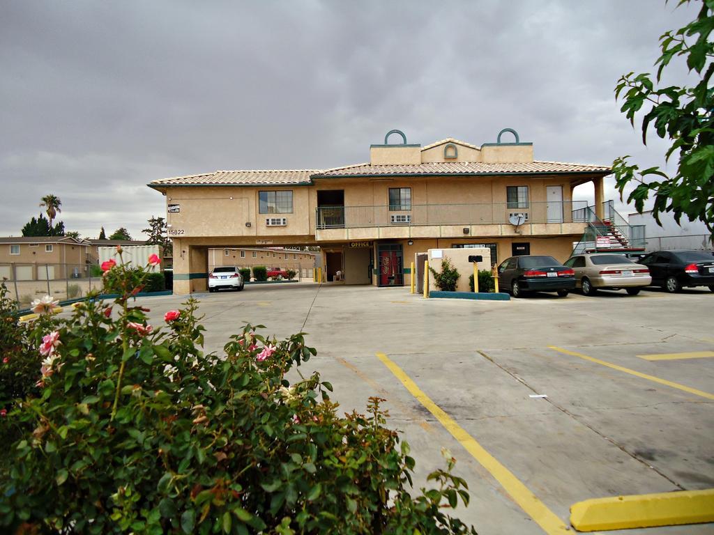 Economy Inn วิกเตอร์วิลล์ ภายนอก รูปภาพ